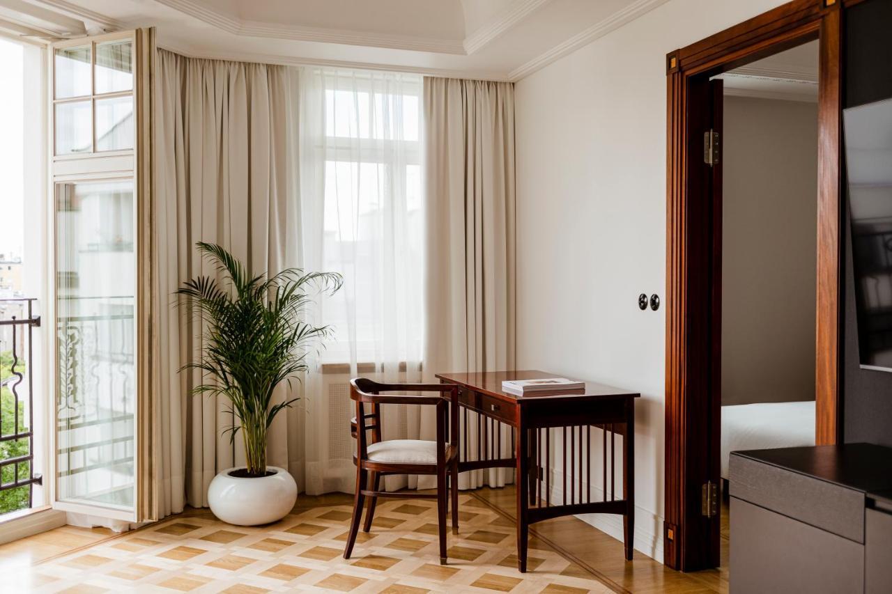 Art Deco Suite