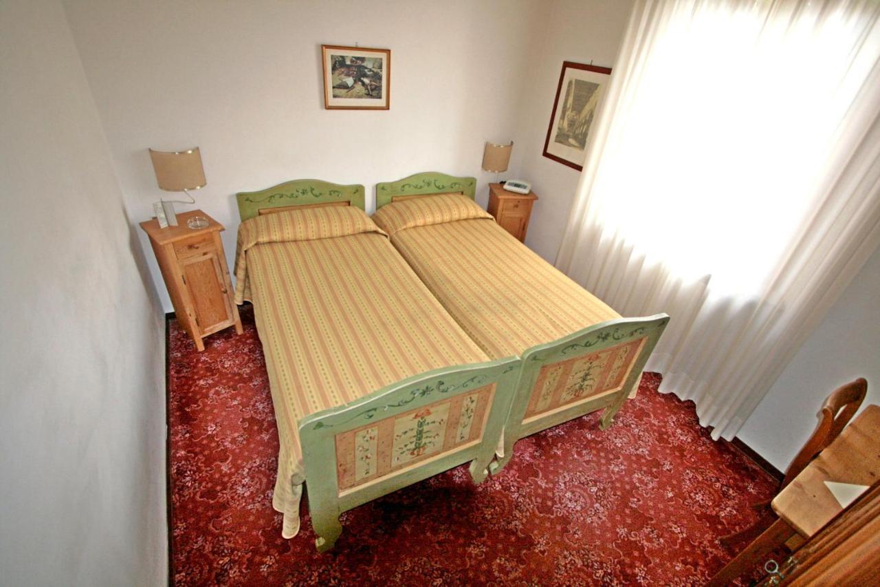 Economy Twin Room,1069393012:JPEG