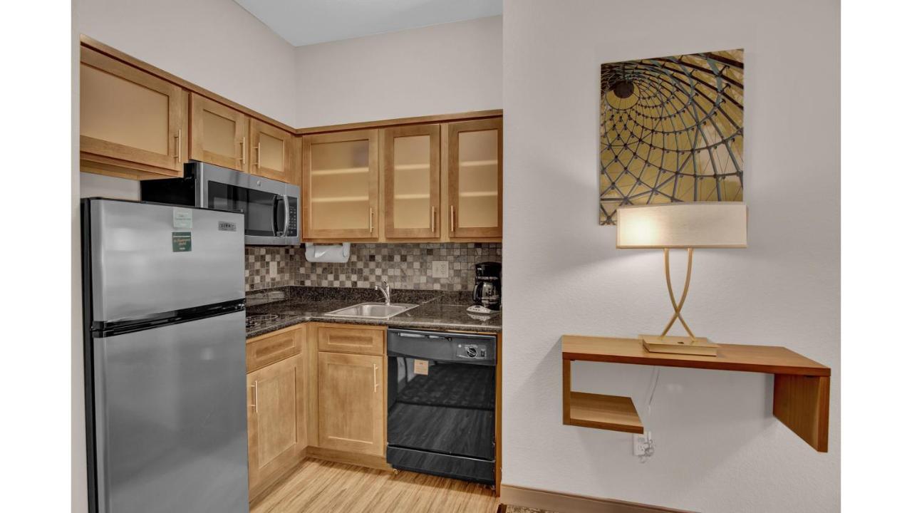 Queen Studio Suite
