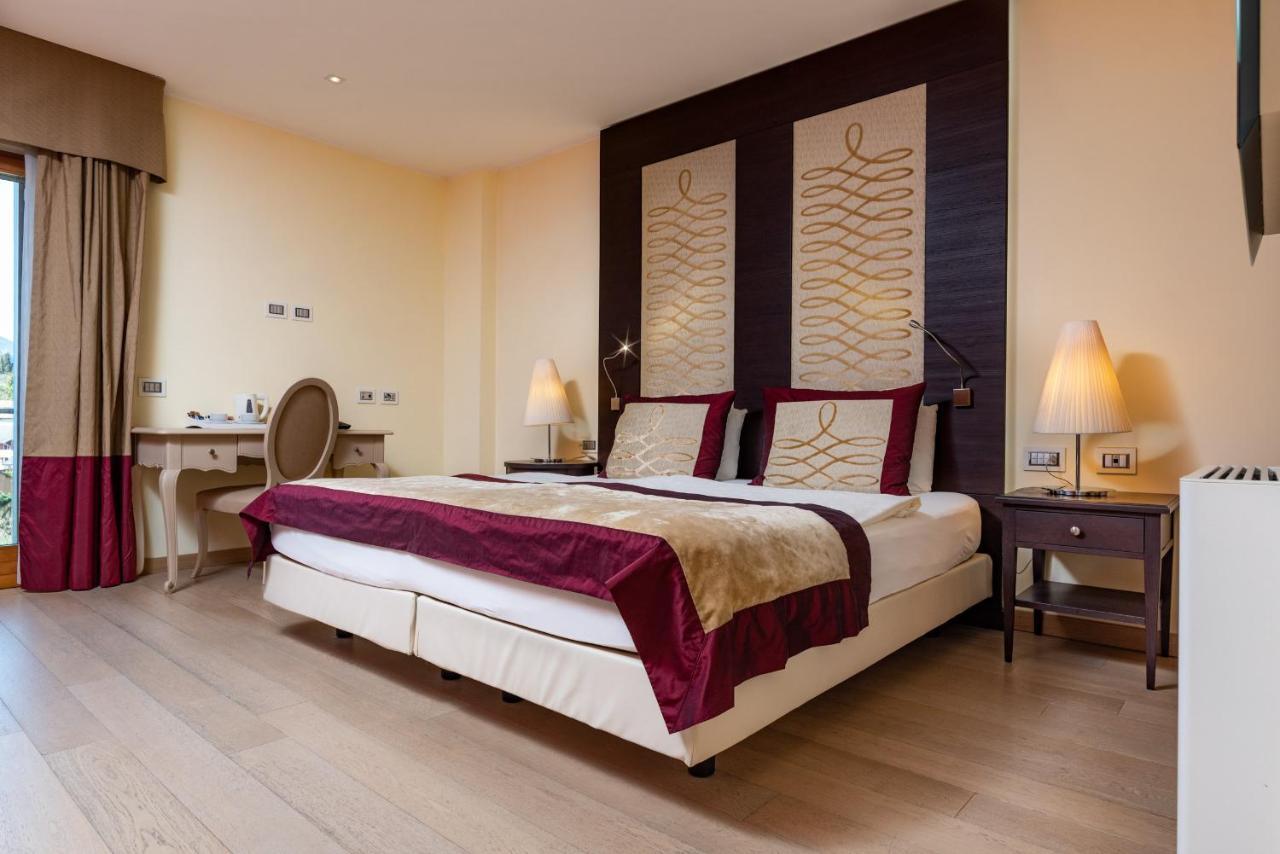 Double Room with Balcony,1090040958:JPEG