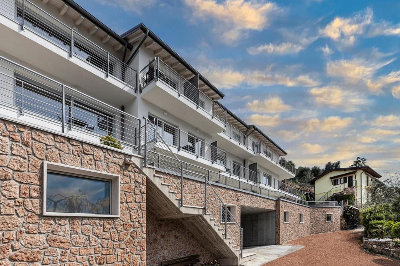 Plus Studio-Apartment mit Balkon und Seeblick