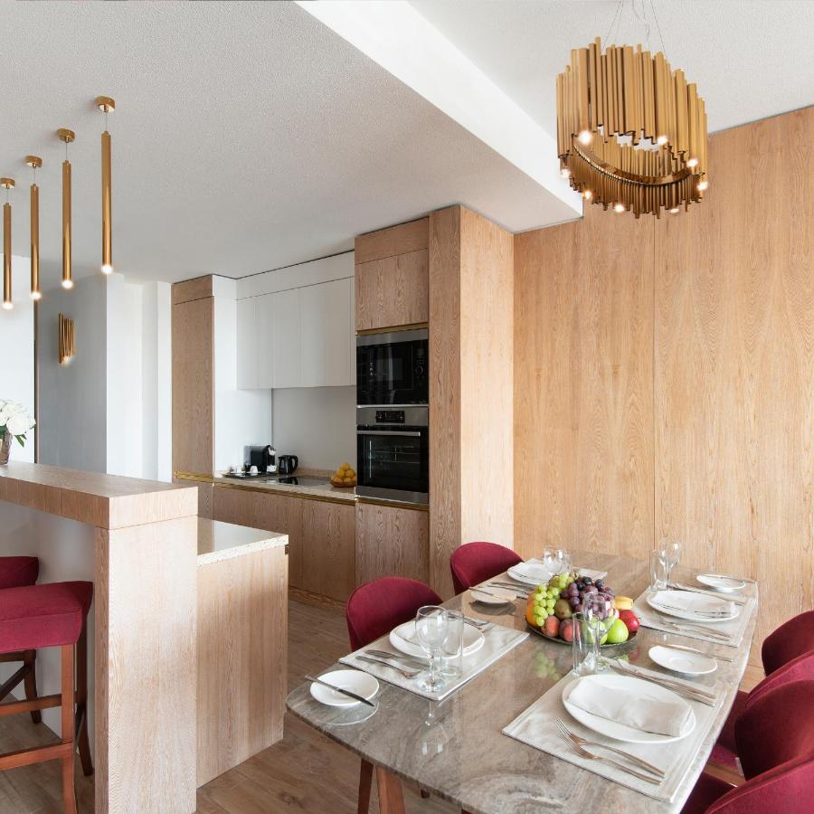One Bedroom Suite King Deluxe, with Westbay Beach Access
