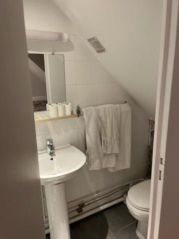 Quarto Quádruplo com Casa de Banho