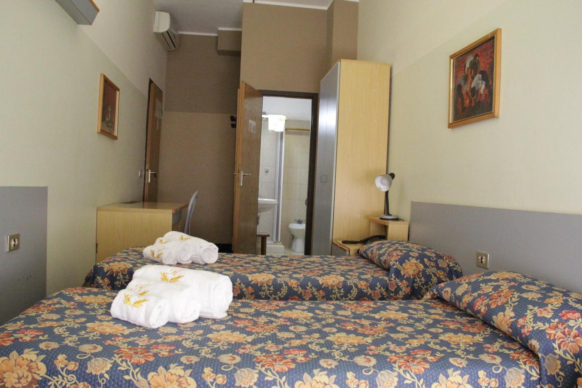 Habitación Doble Estándar con ventilador
