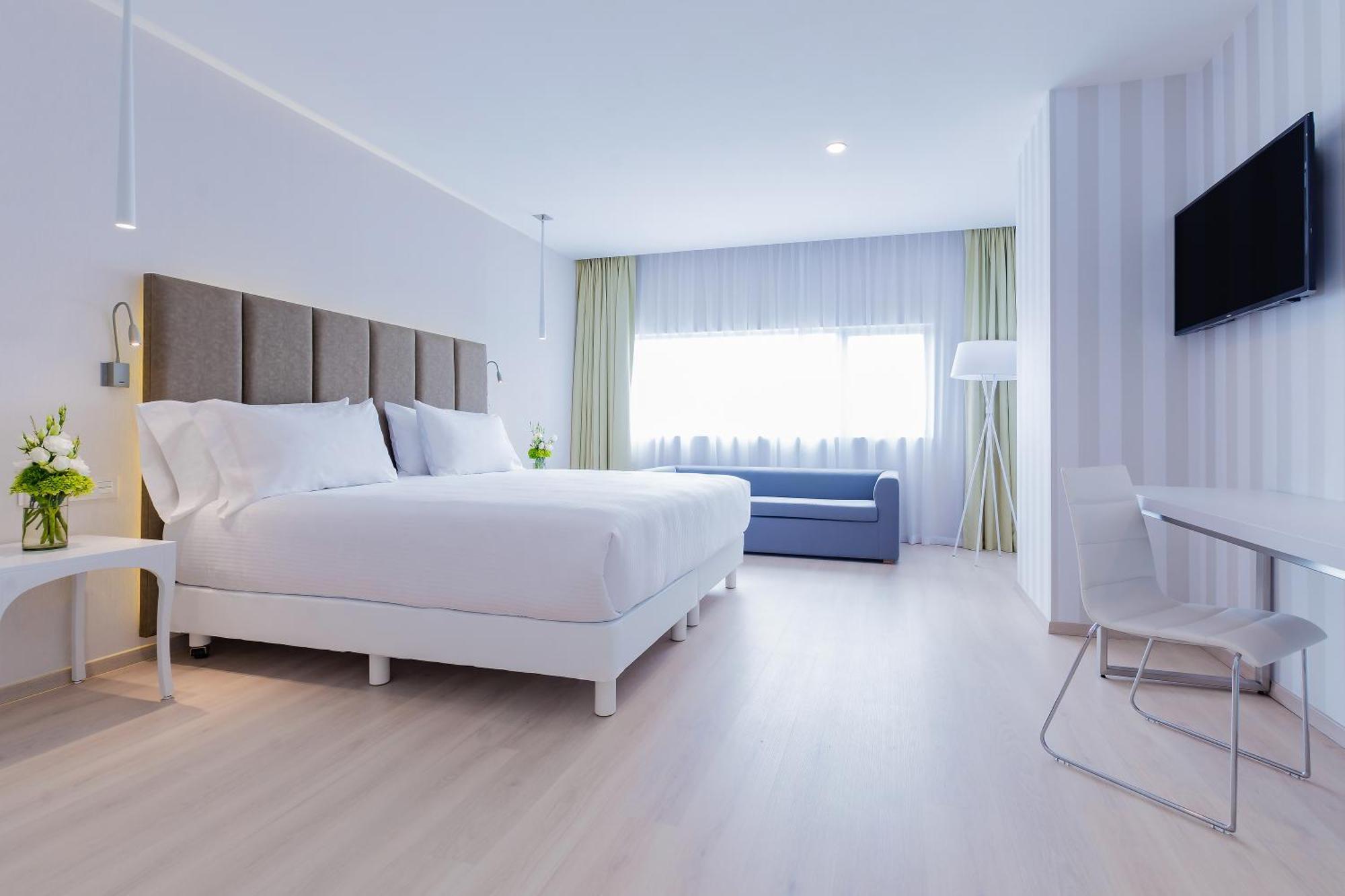 Superior King Room,1214987521:JPEG