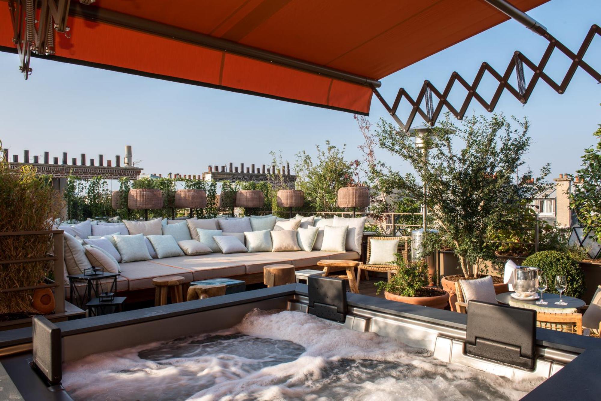 Suite - Eiffel Tower view and Terrace