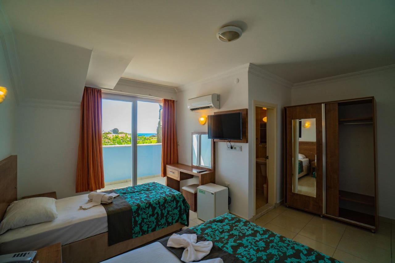 Standaard Tweepersoonskamer met 1 of 2 Bedden en Uitzicht op Zee