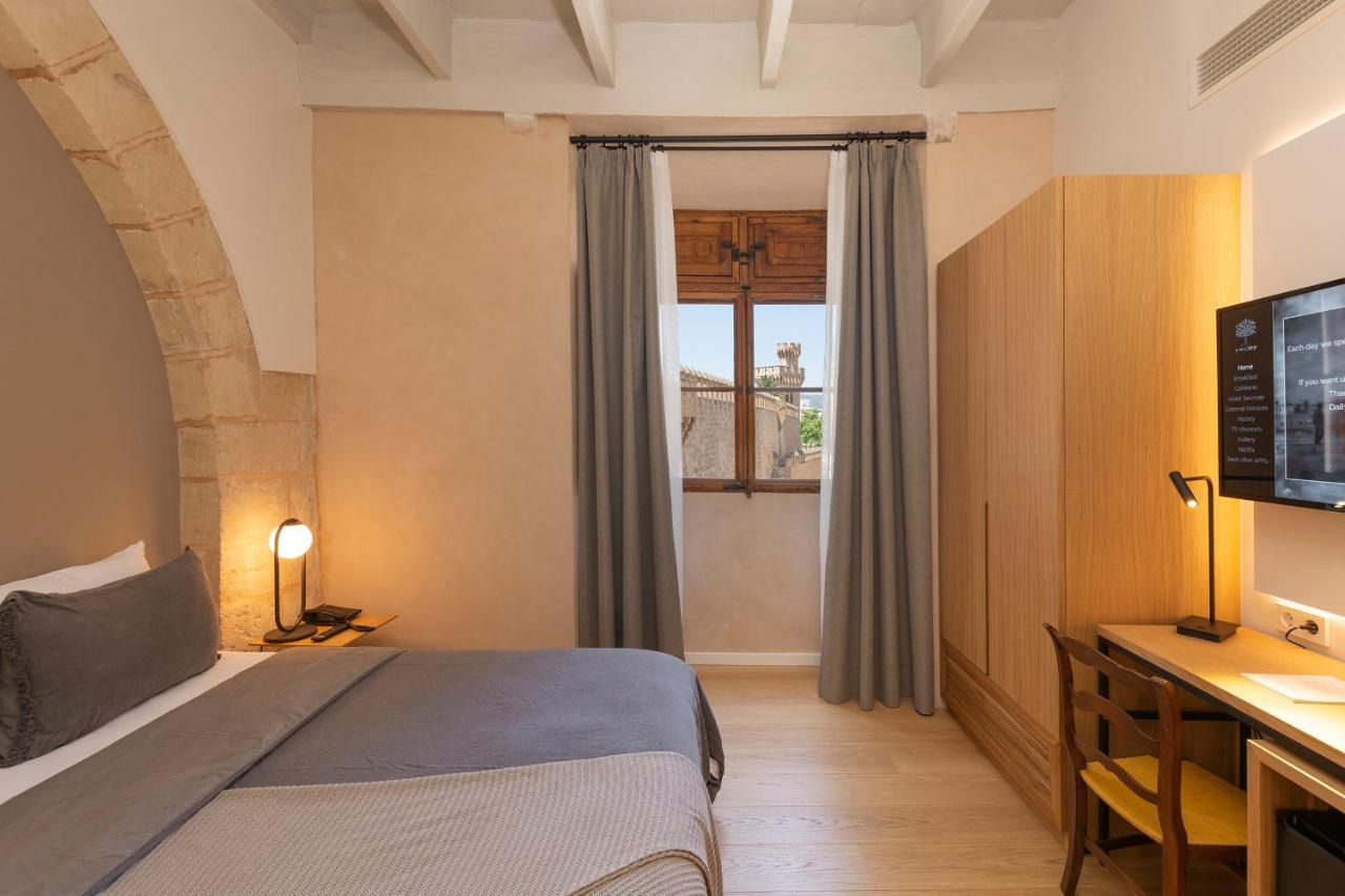Double Room with View
