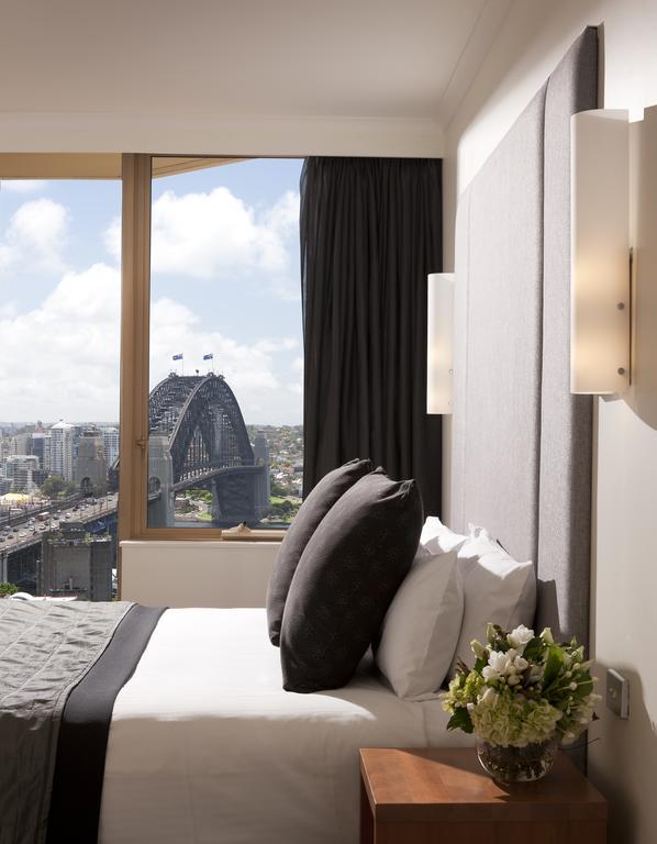 One-Bedroom Suite with Harbour View (Non-Refurbished)