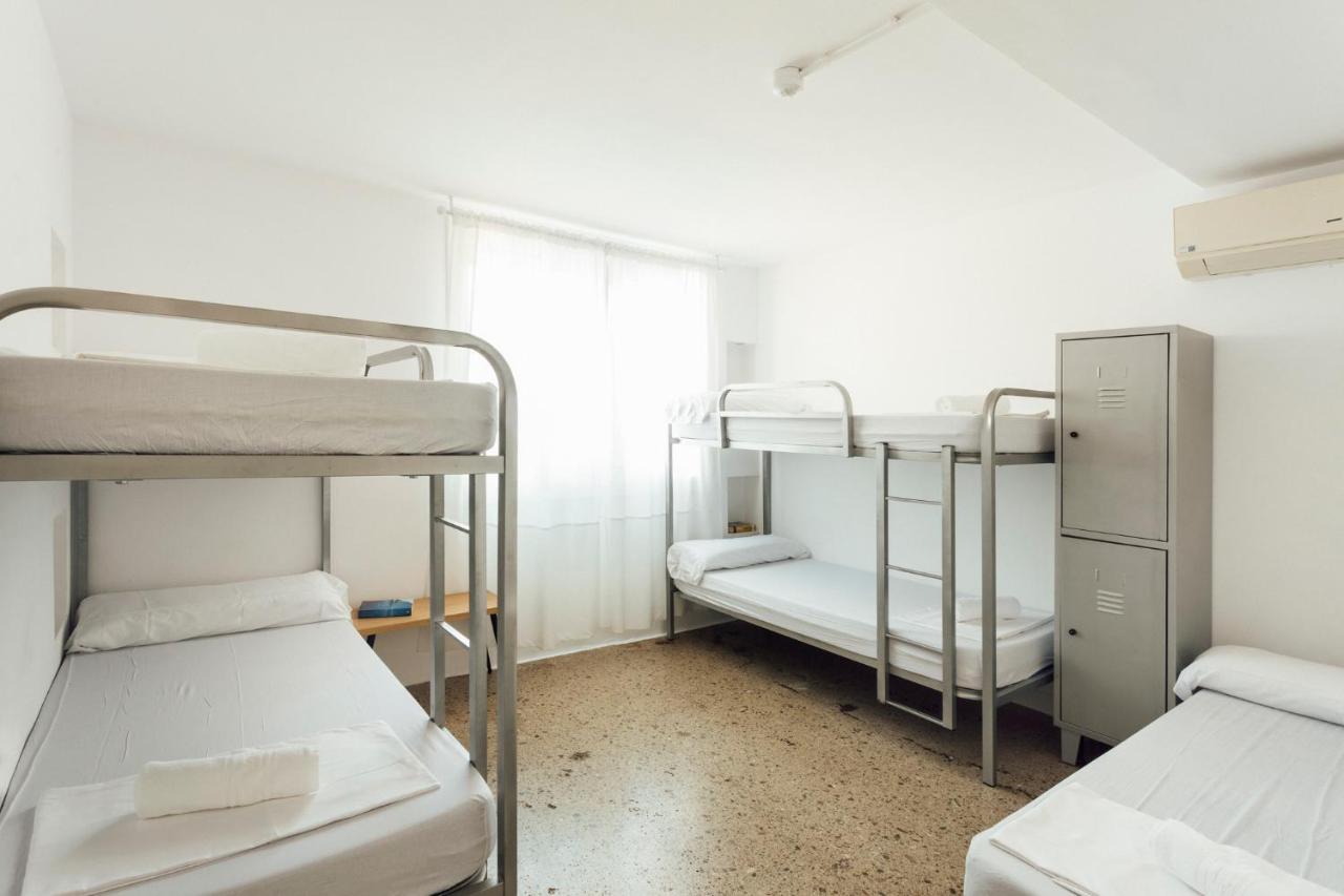 Camera Familiare con Bagno Privato Esterno