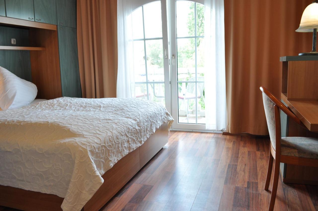 Doppelzimmer mit Balkon