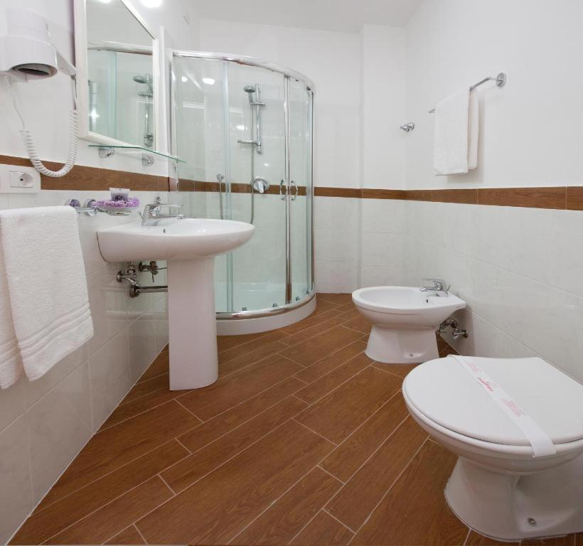 Quarto Standard com Cama de Casal ou 2 de Solteiro