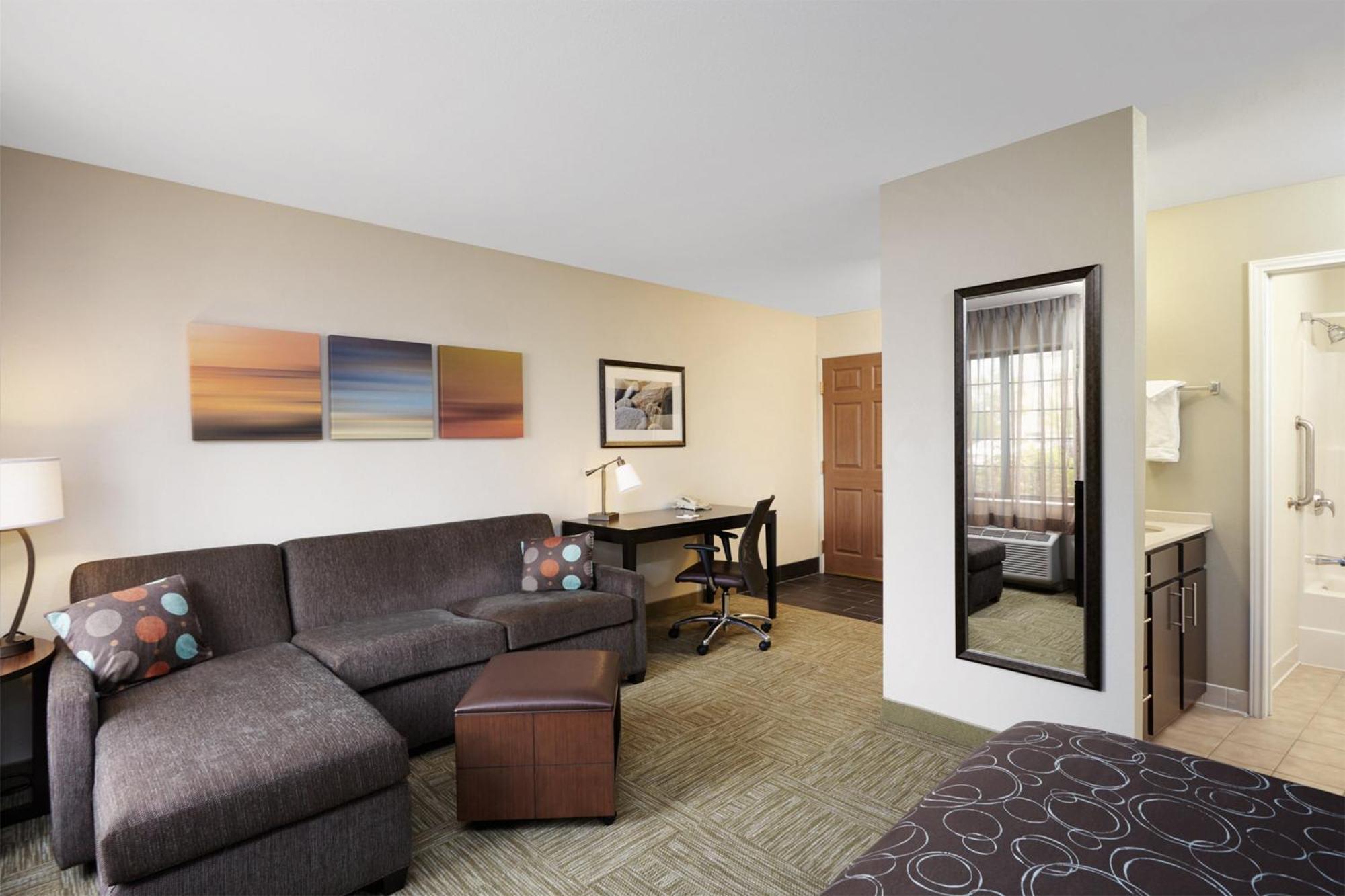 Studio Suite,1450055434:JPEG