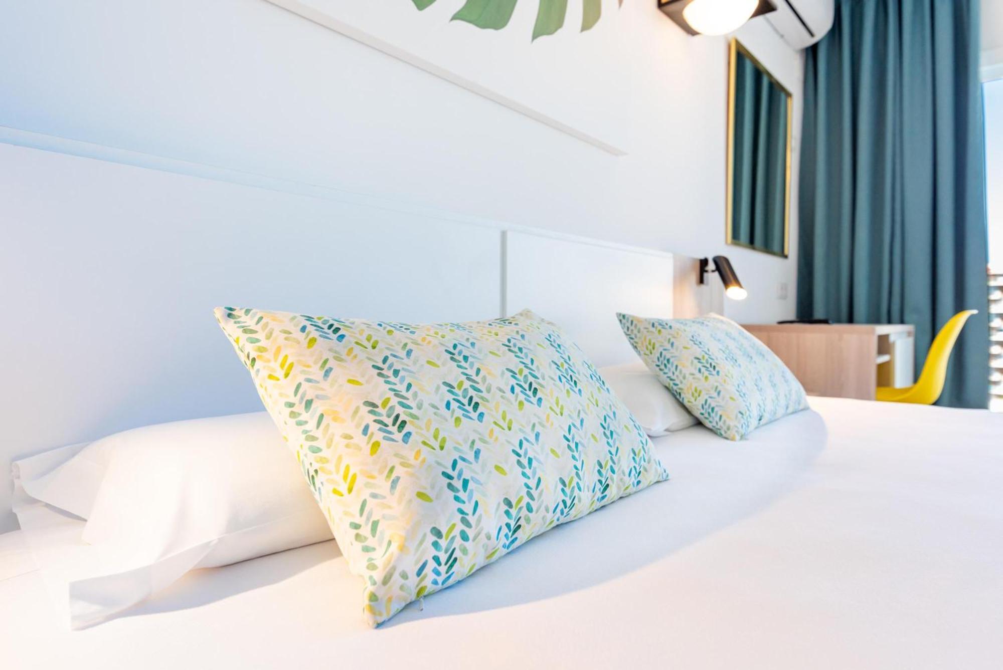 Superior Double Room with Balcony,1528230997:JPEG