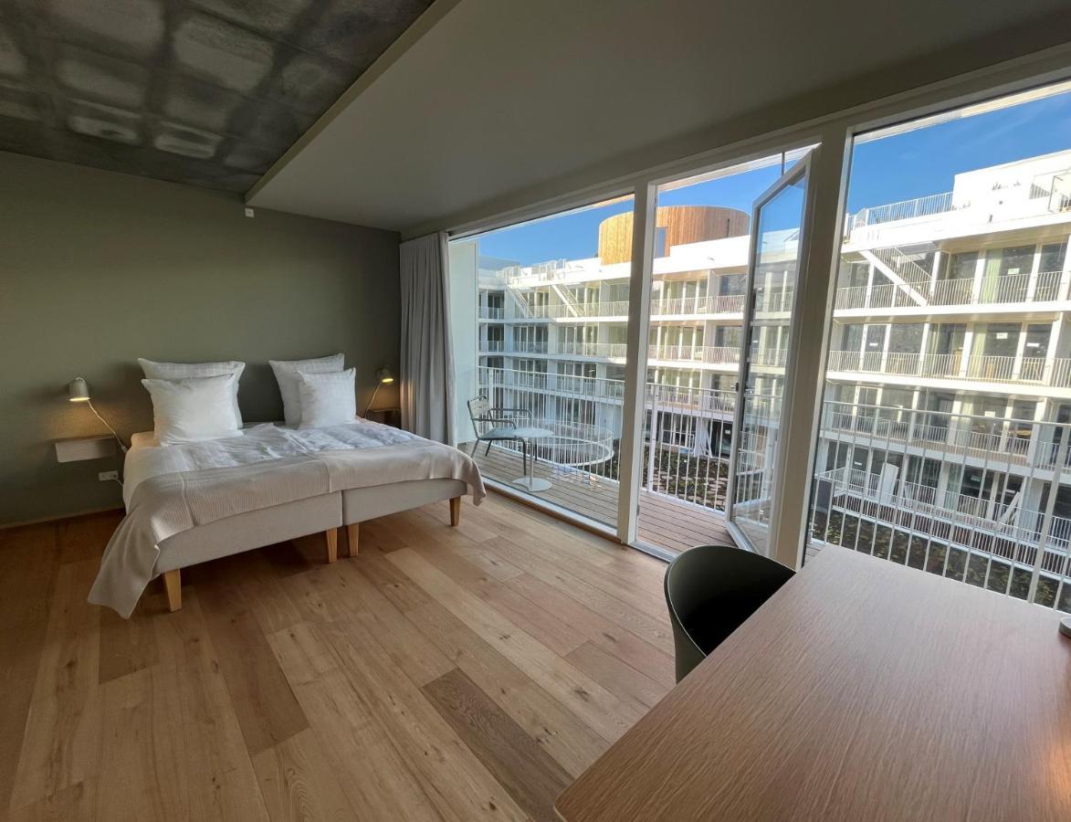 One-Bedroom Apartment,1311264241:JPEG