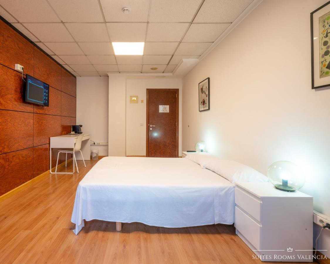 Tweepersoonskamer met een Eigen Externe Badkamer