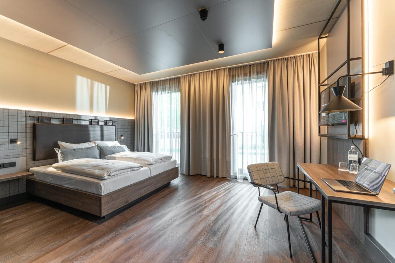 Deluxe Zimmer mit Kingsize-Bett