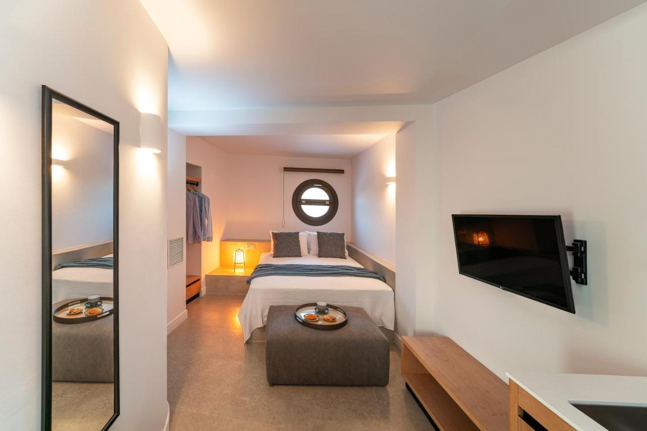 Double Room,1332925661:JPEG