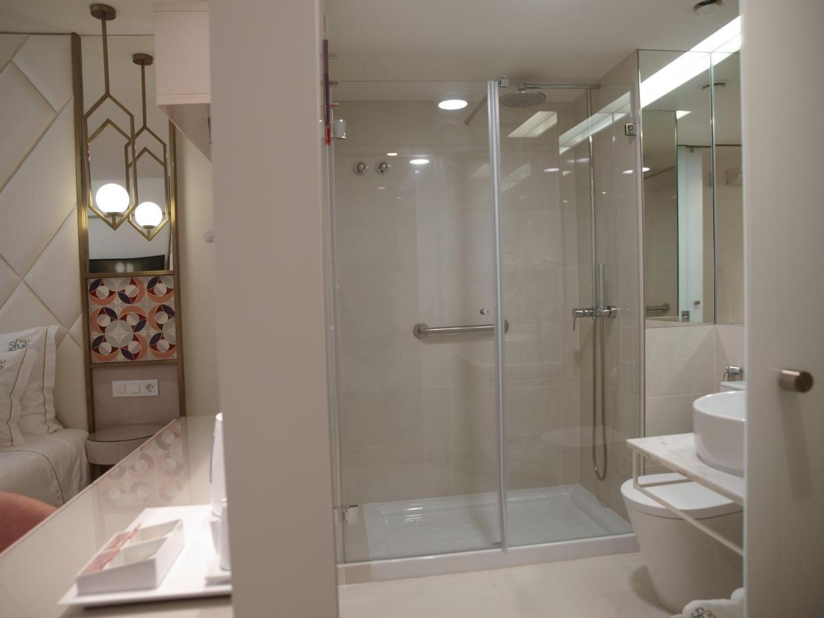 Quarto com 2 Camas de Solteiro