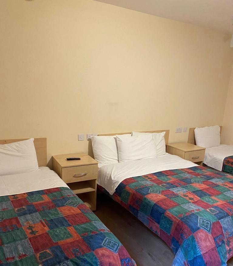 Vierbettzimmer mit eigenem Bad