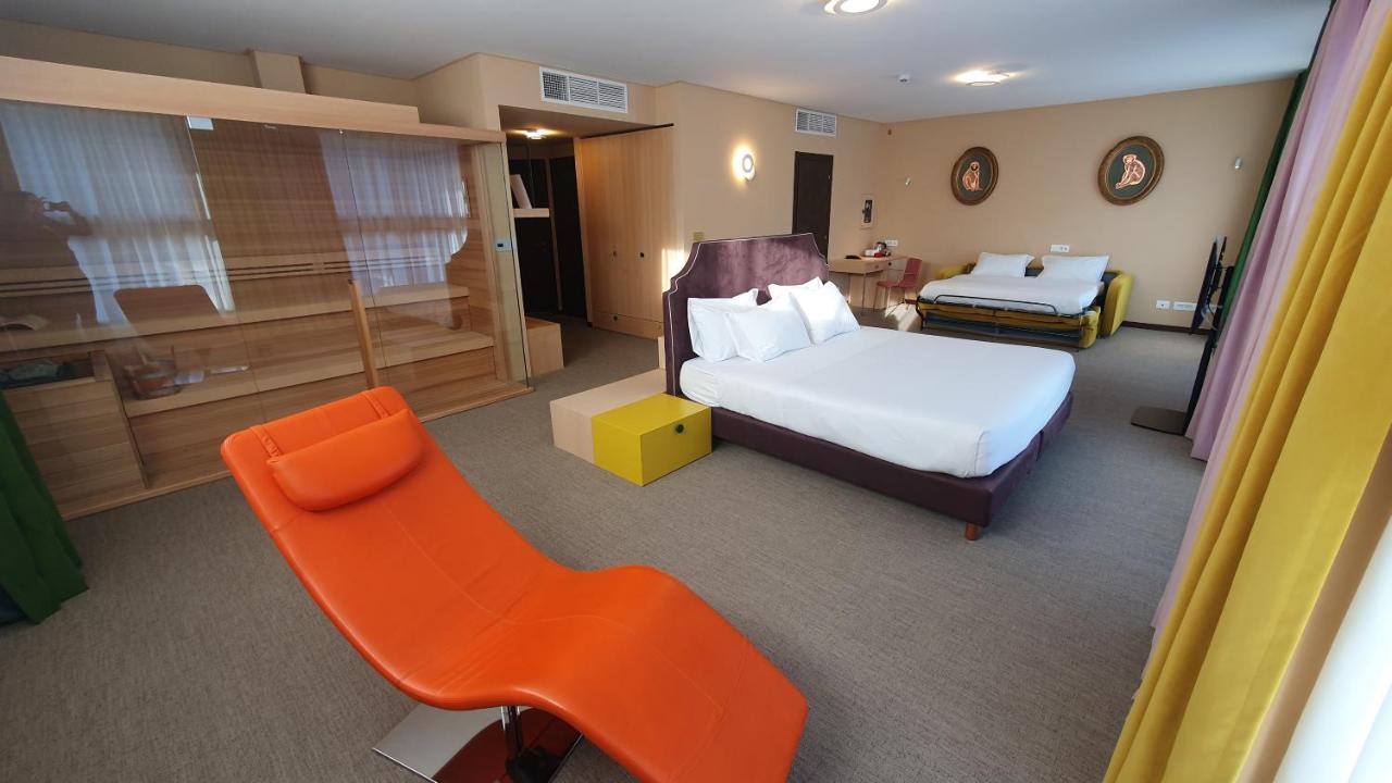 Suite with Sauna,1356249962:JPEG