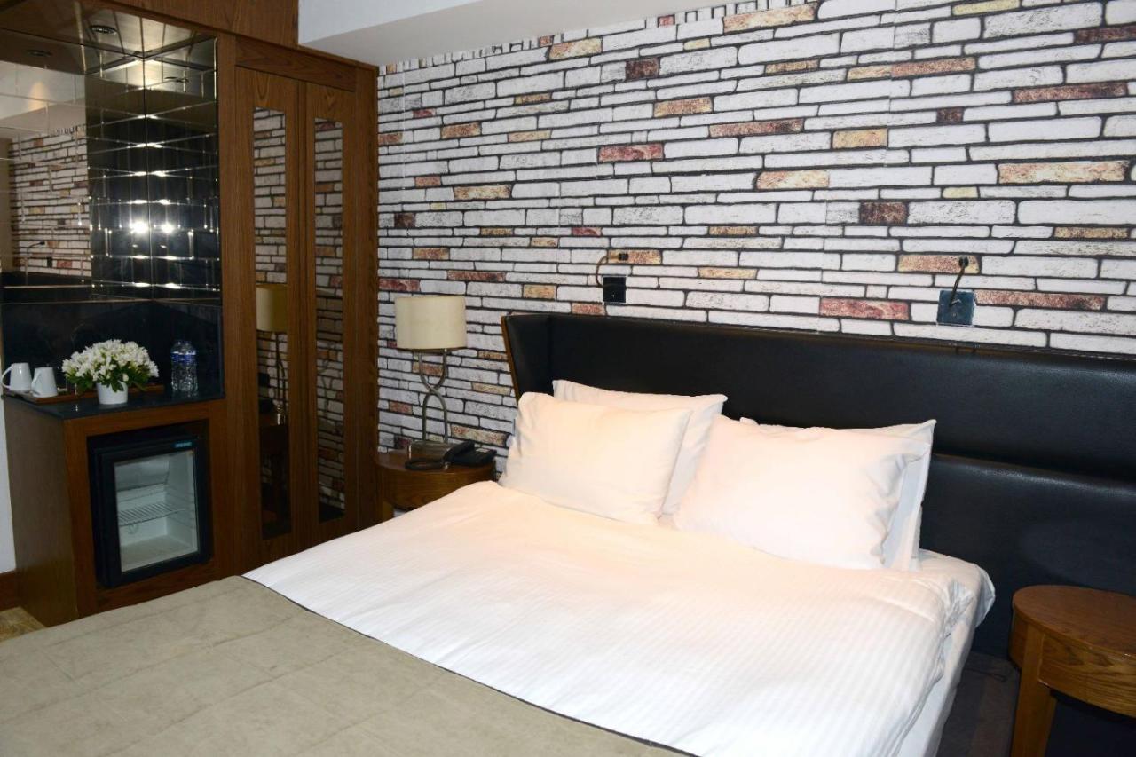 Single Room,1370663711:JPEG