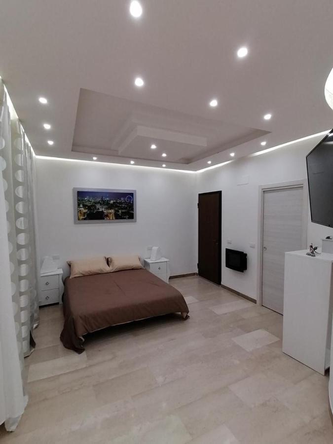 Großes Doppel-/Zweibettzimmer