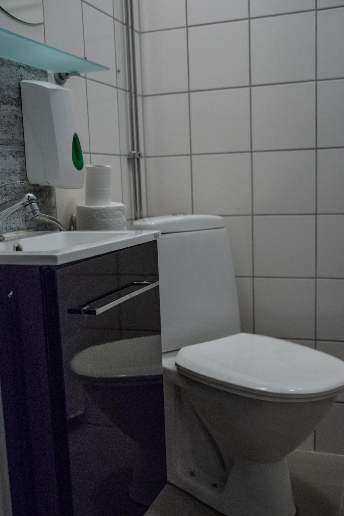 Standard Twin Room - Private bathroom