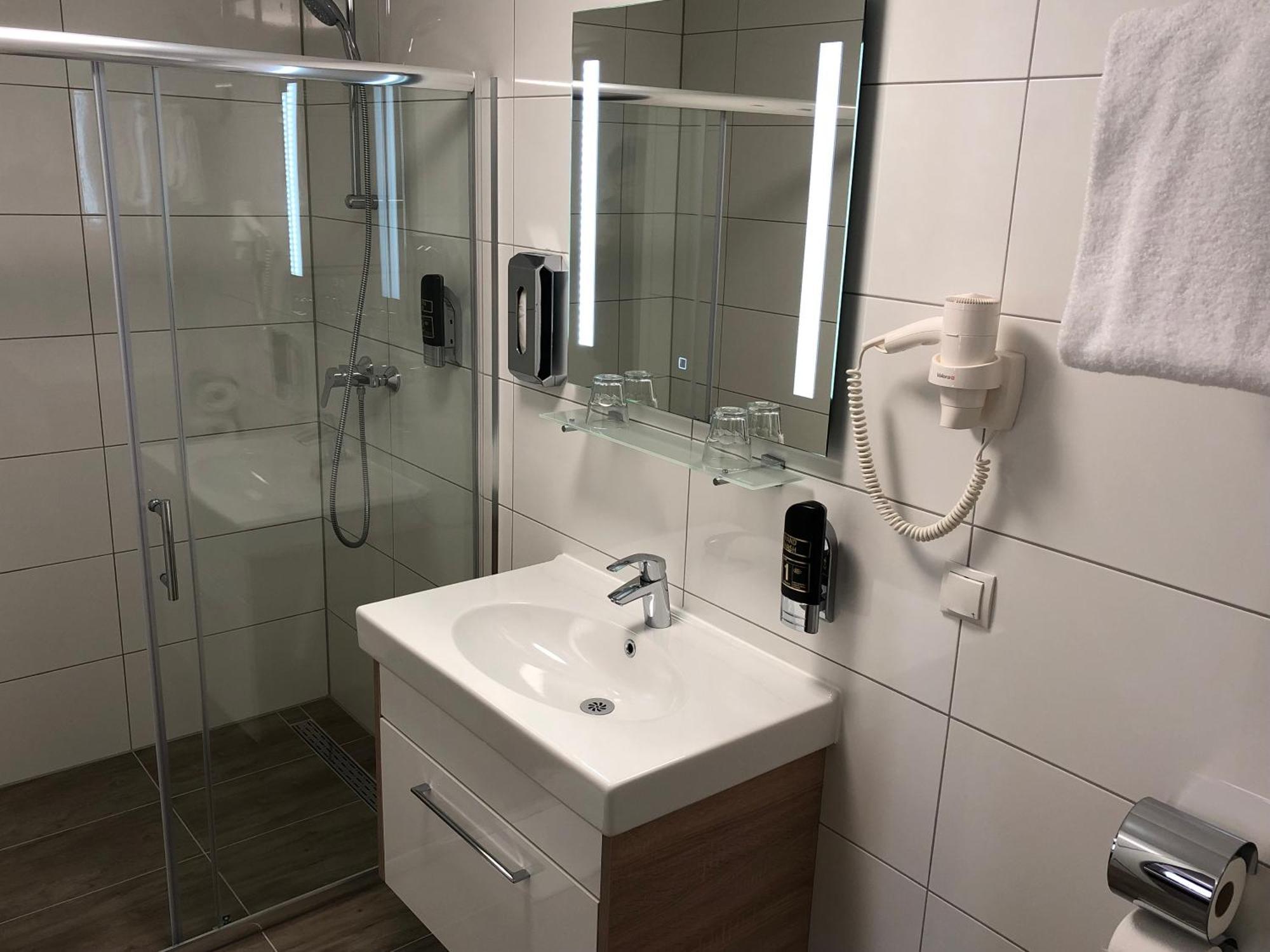 Triple Room,805398531:JPEG
