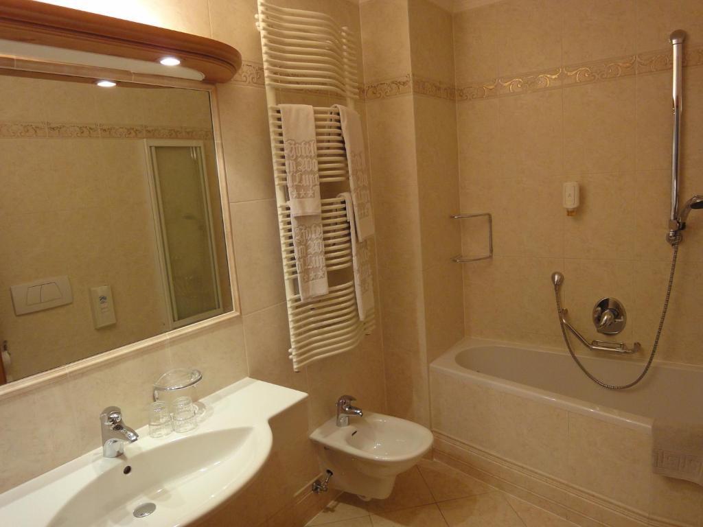 Standard Doppelzimmer mit Balkon