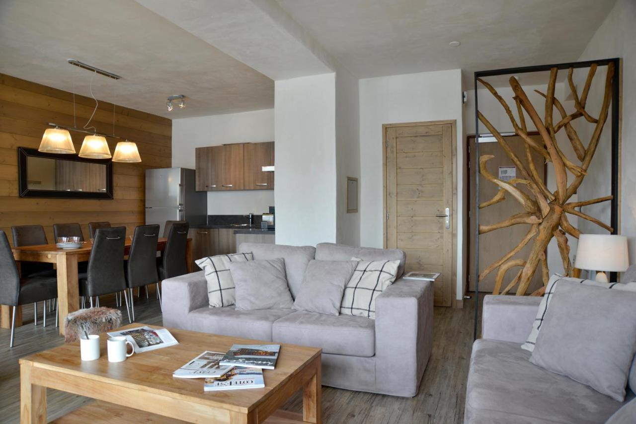 Appartement 6 Chambres (12 Adultes)