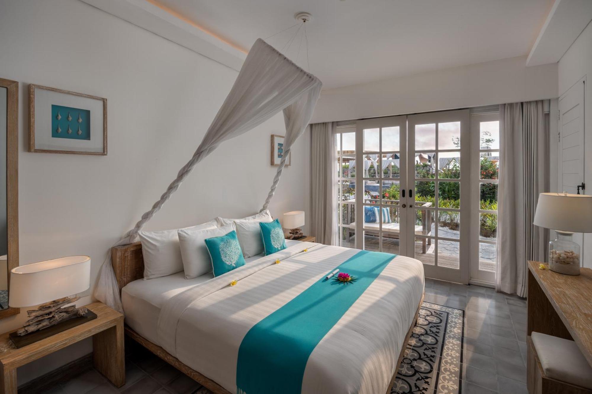 Suite with Garden View