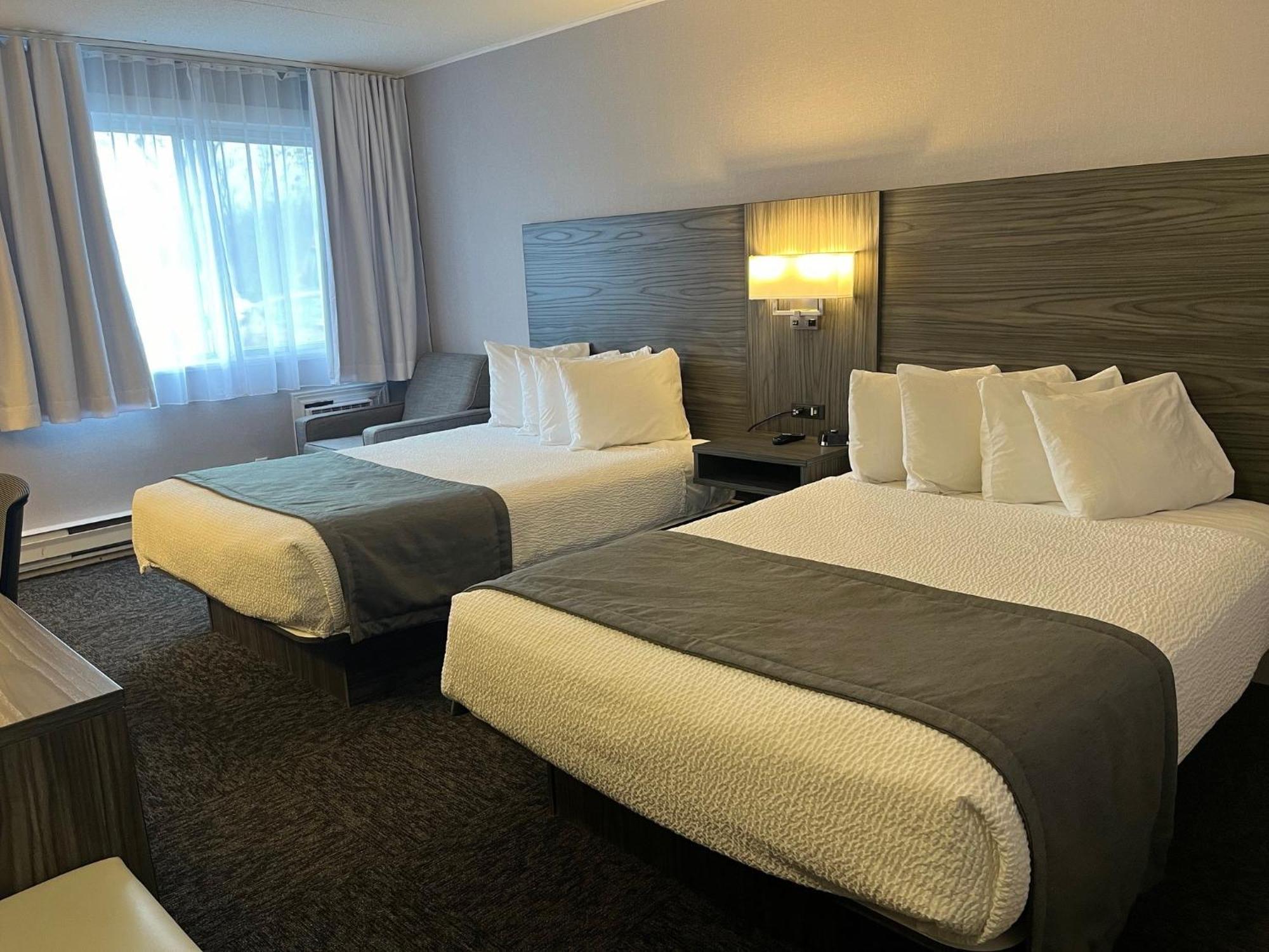 Chambre Double Deluxe avec 2 Lits Doubles - Non-Fumeurs