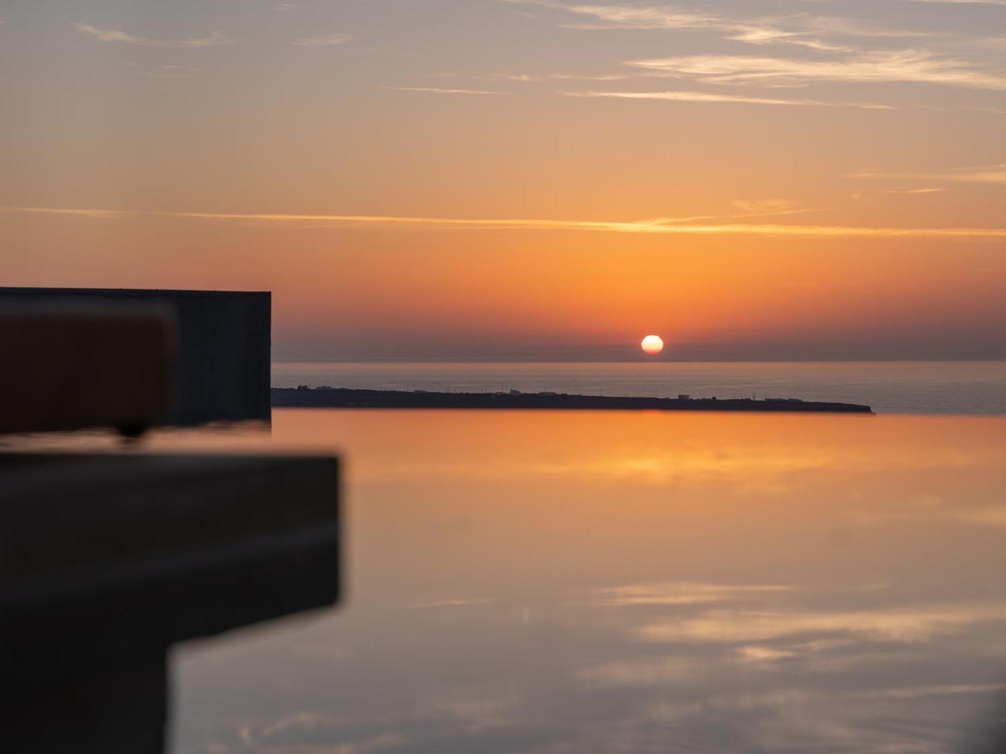 Suite Junior Détente avec Piscine - Vue sur Mer et Coucher de Soleil