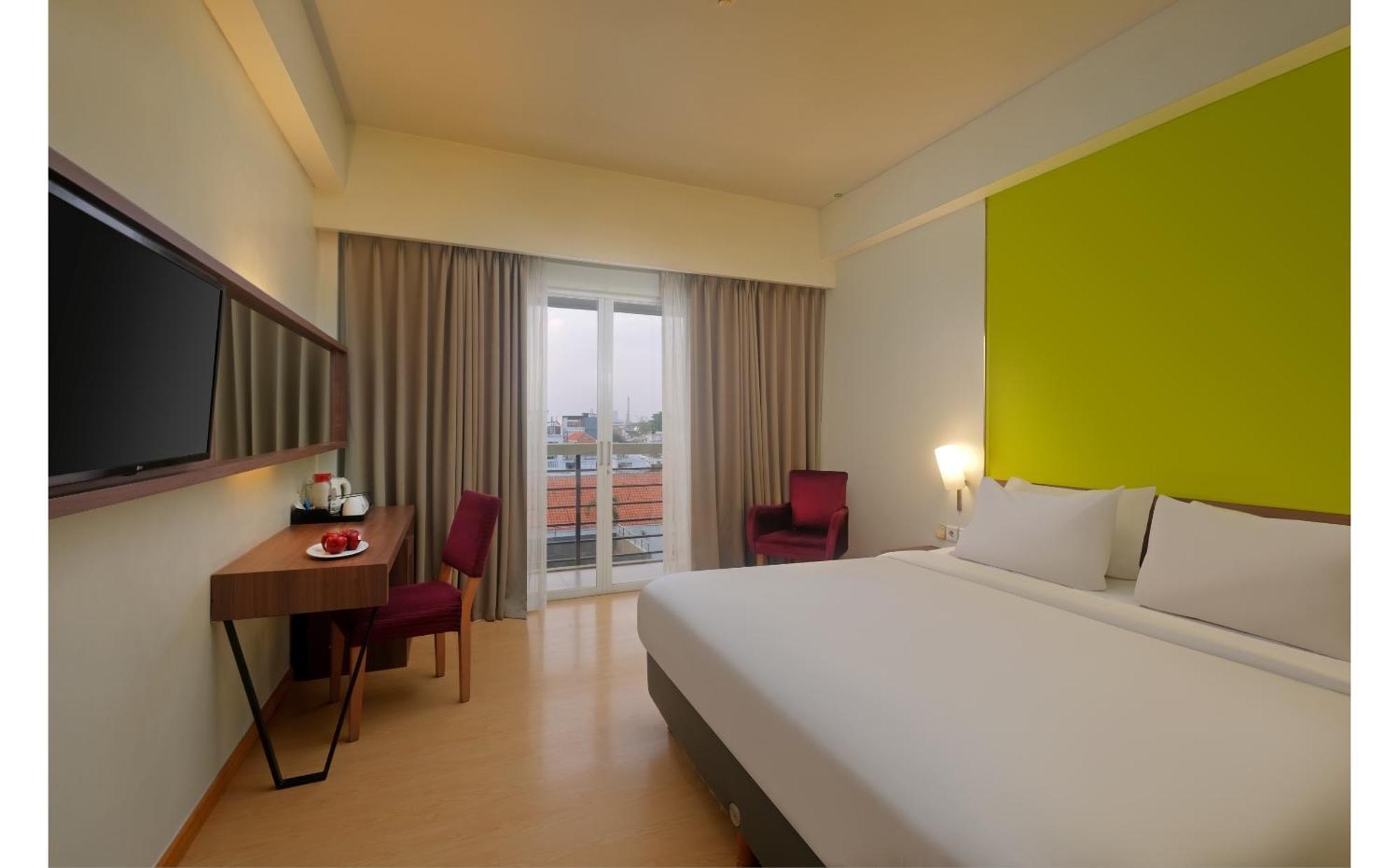 Deluxe Double or Twin Room with Pool View