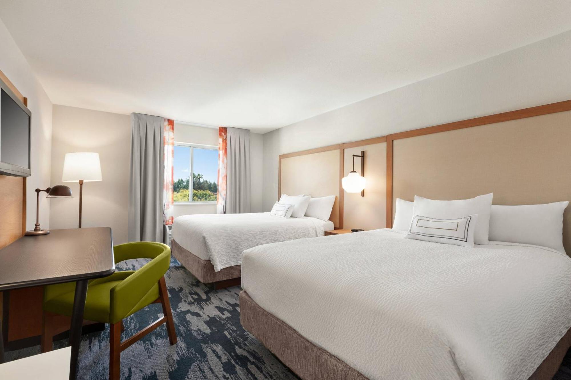 Queen Room with Two Queen Beds - Hearing Accessible