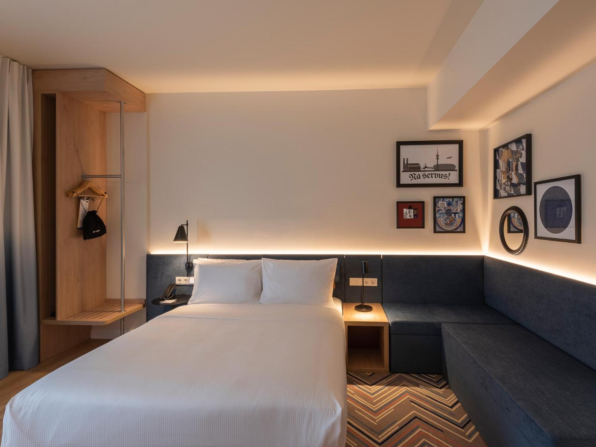 King Room,1552469797:JPEG