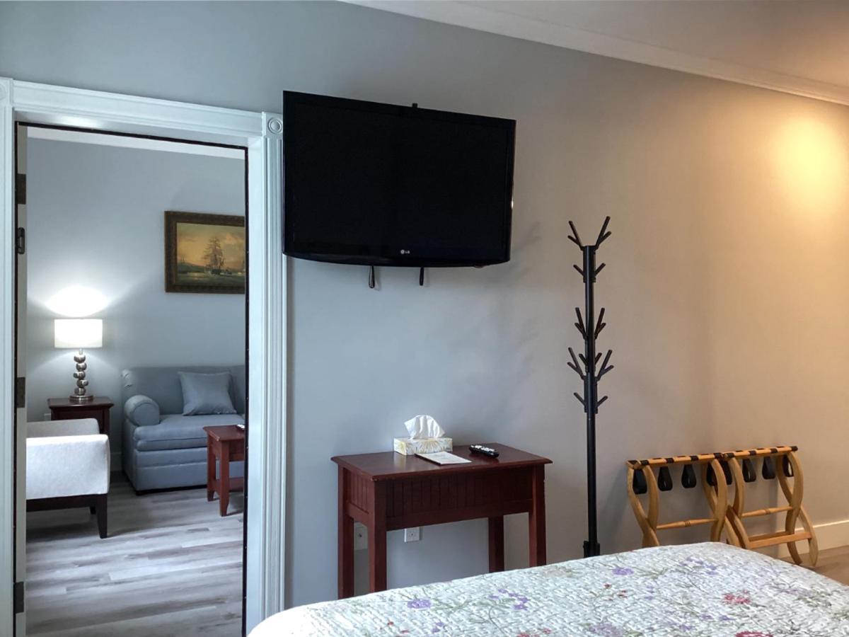 One-Bedroom Suite