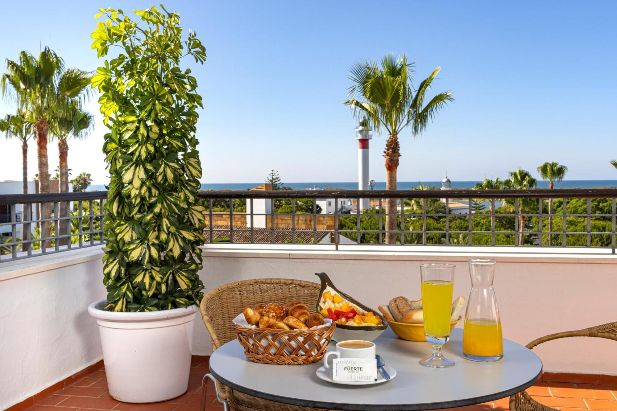 Habitación Familiar Doble Exclusiva con vistas al mar