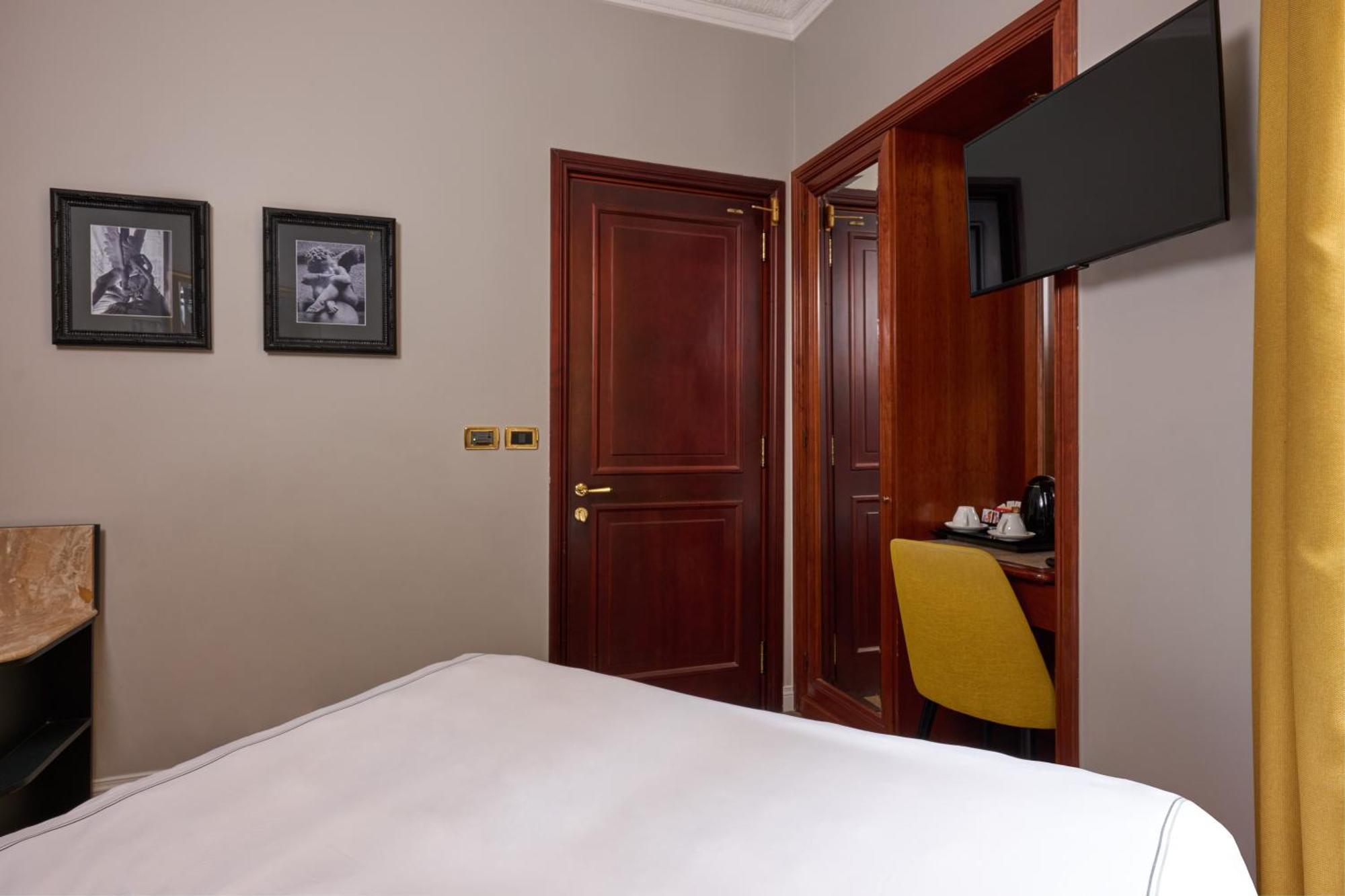 Single Room,1709810792:JPEG