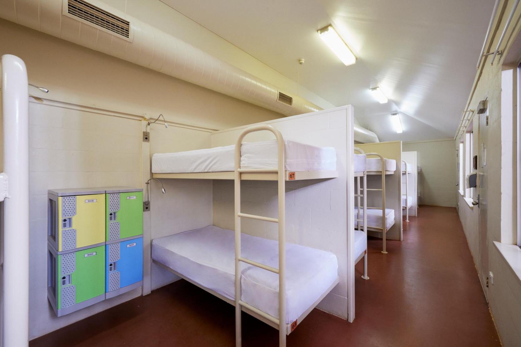 Single Bed 20-Bed Female Dorm,1587502102:JPEG