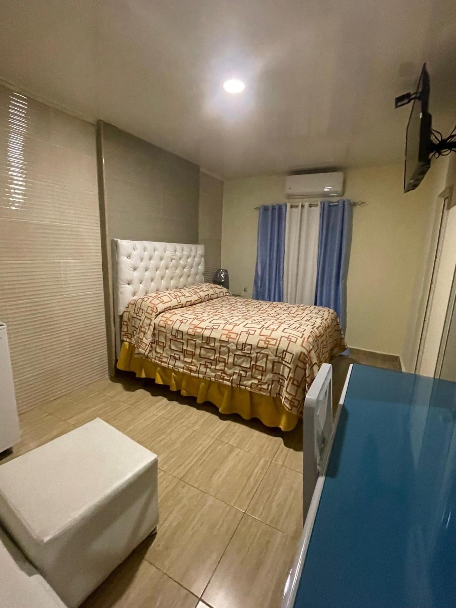 JR Suite Room