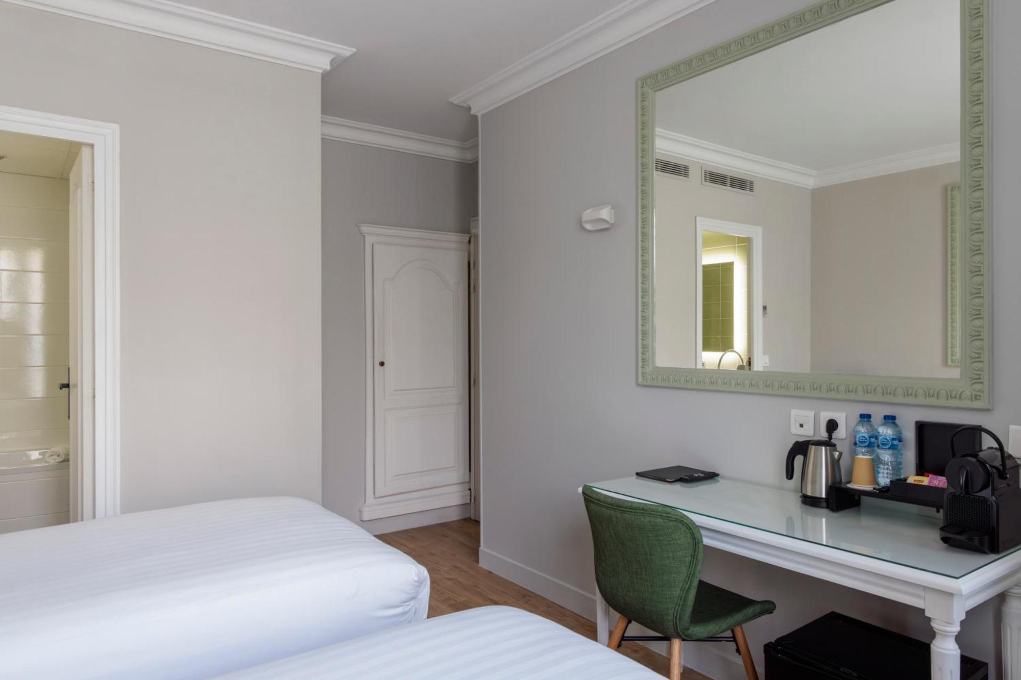 Two Connecting Double Rooms,1592046806:JPEG