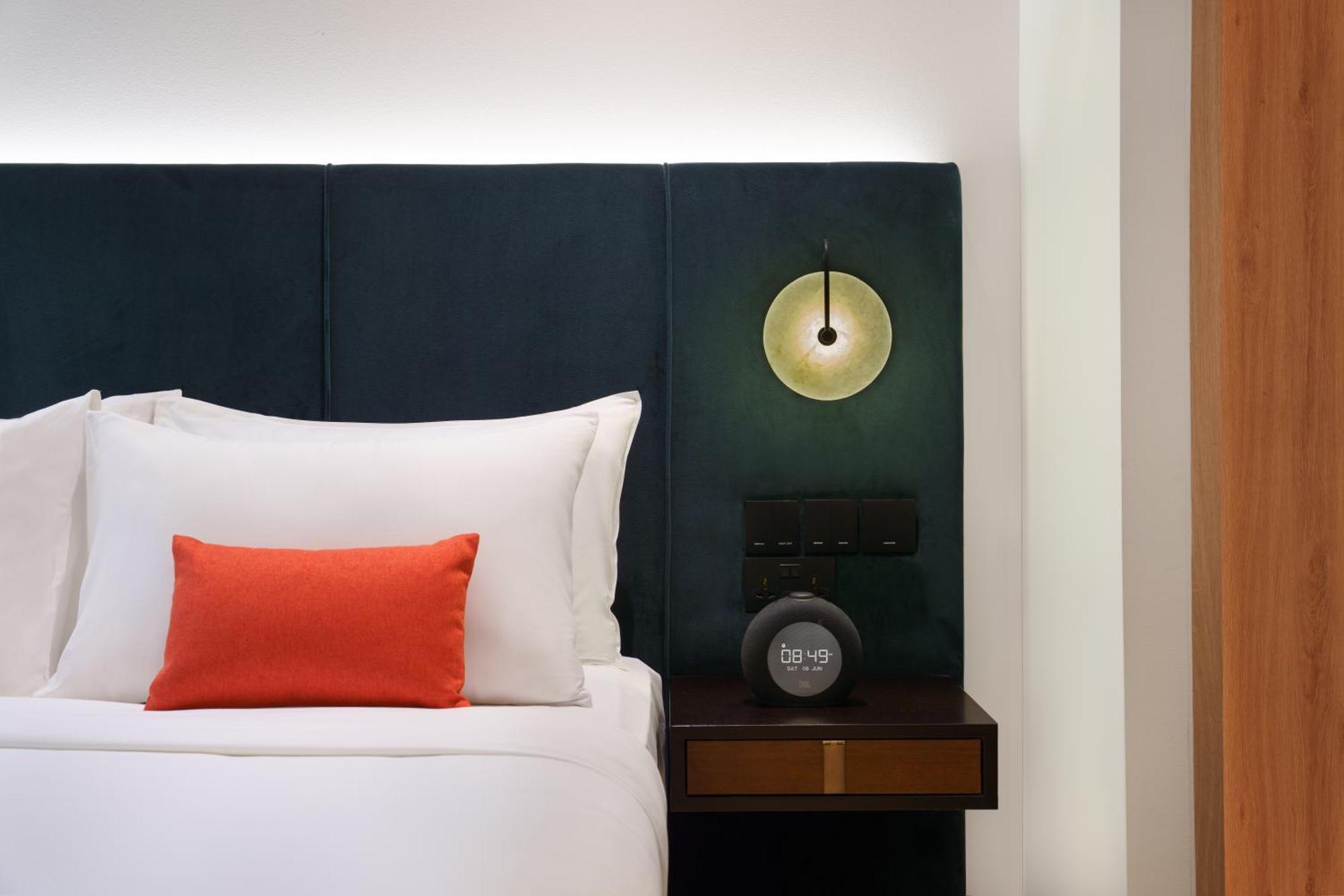 Deluxe Zimmer mit Queensize-Bett und Poolblick