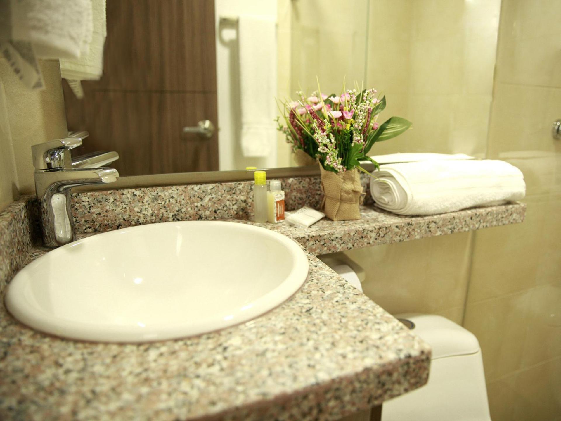 Comfort Triple Room