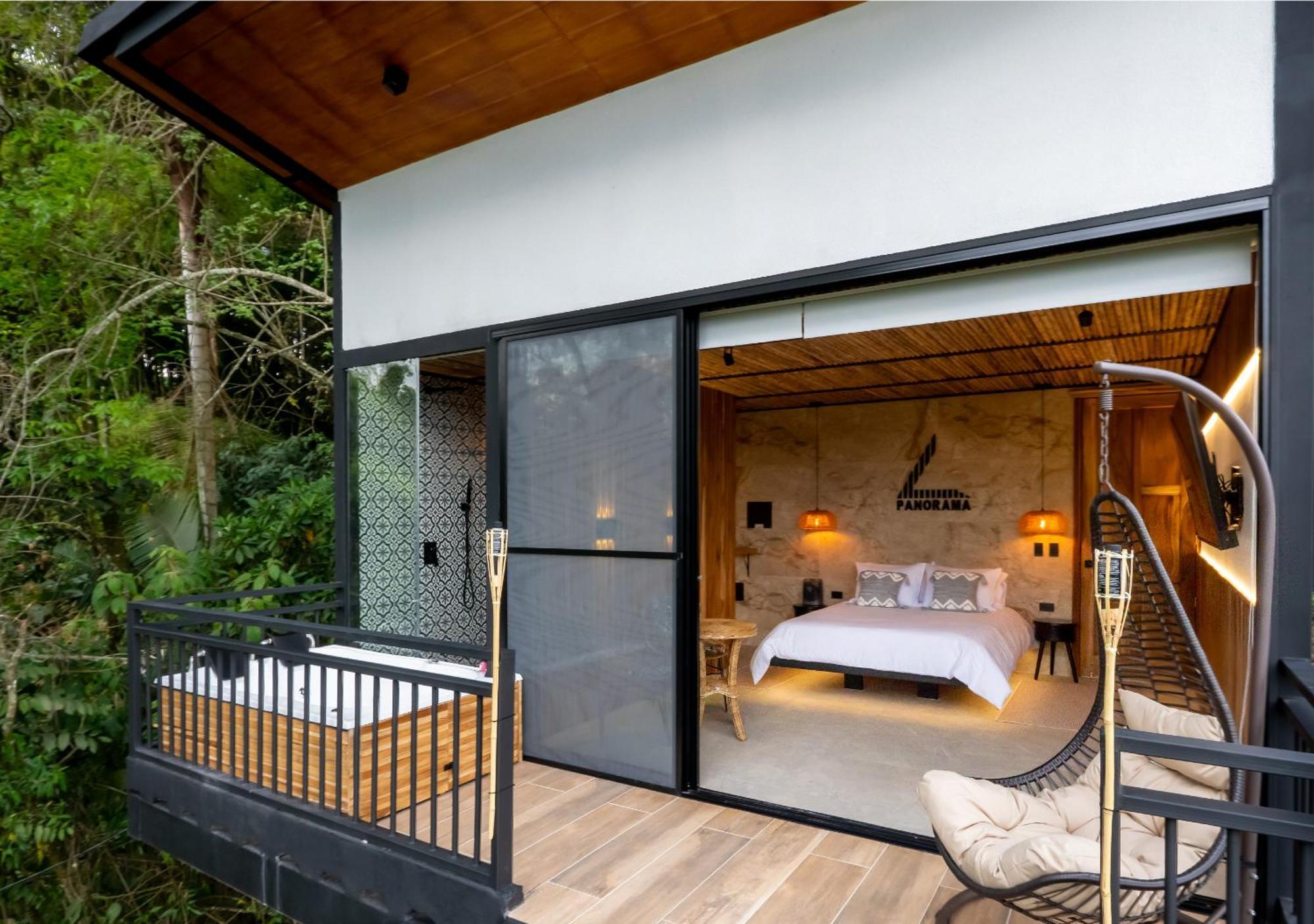 Bungalow Deluxe