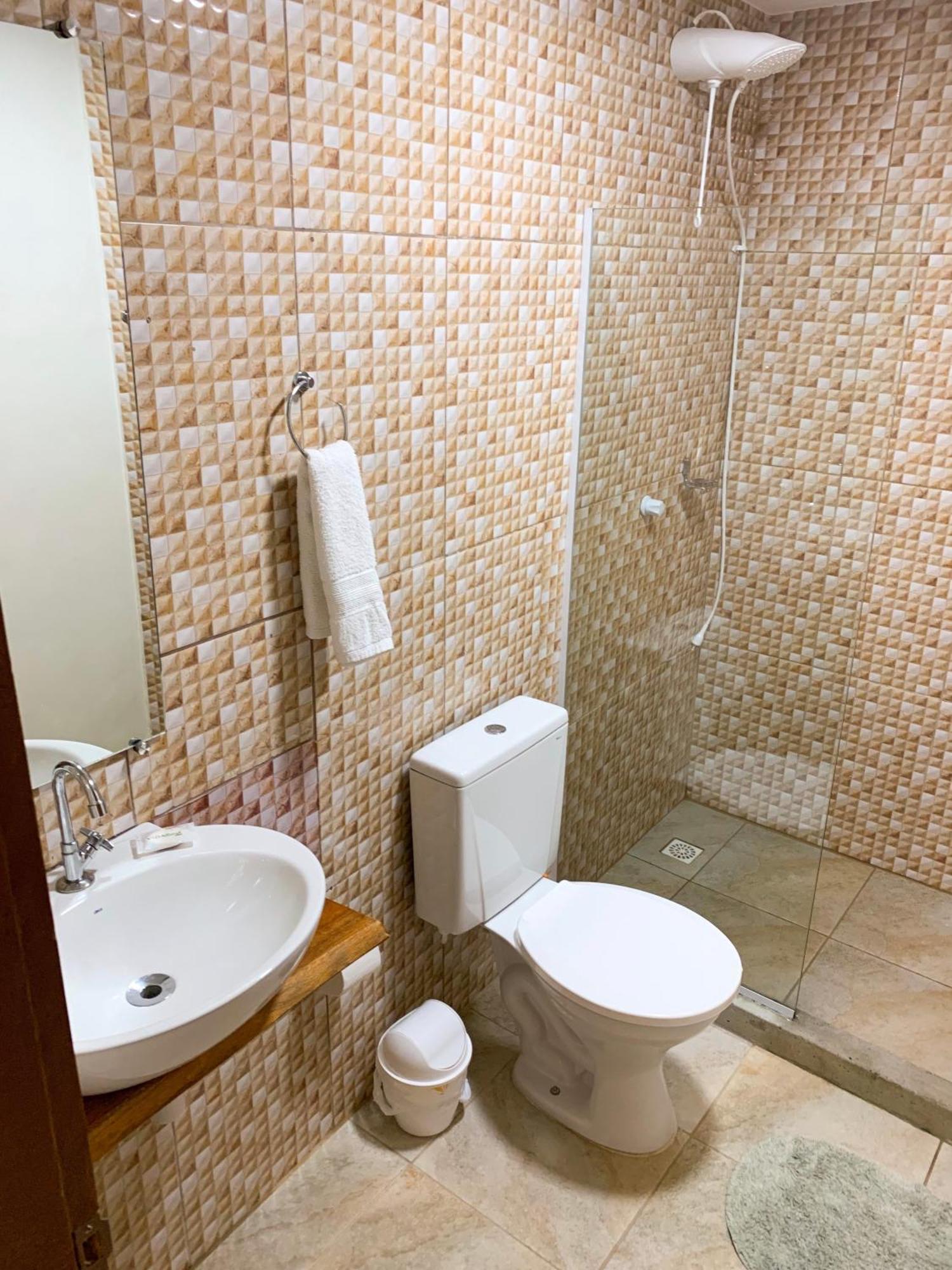 Quarto Duplo com Vista Piscina