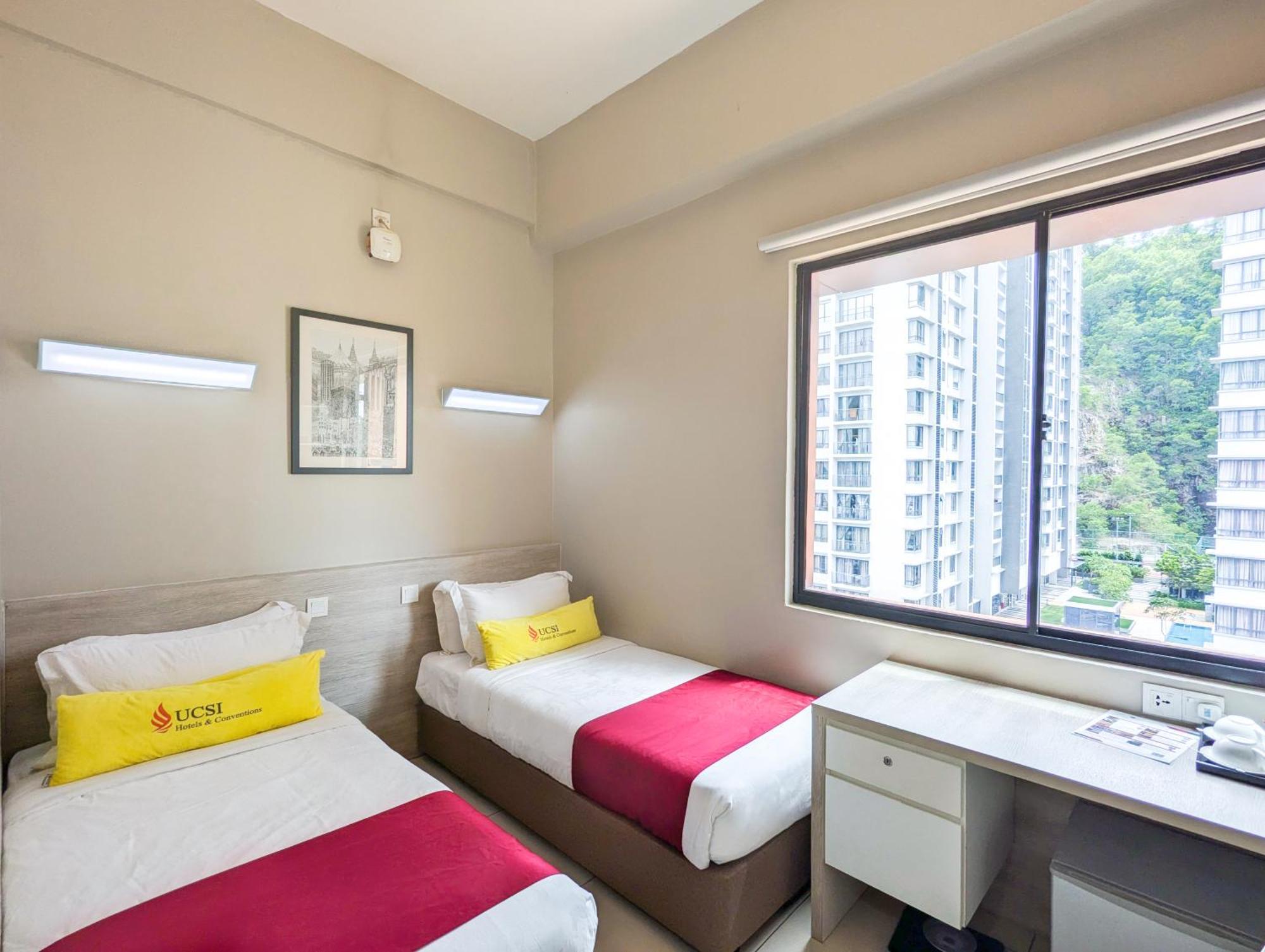 Standard Twin Room