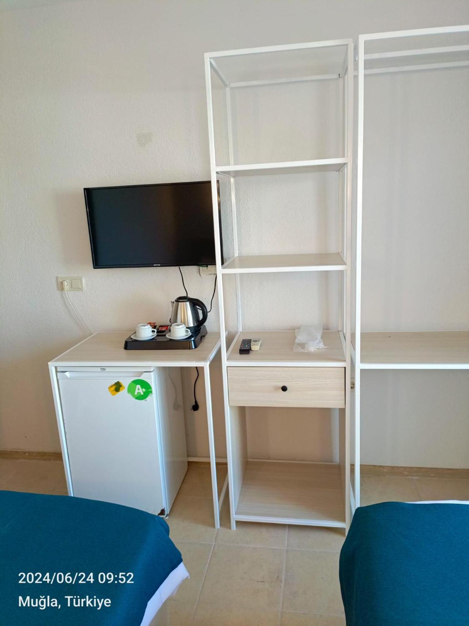 Tweepersoonskamer met 2 Aparte Bedden en Balkon