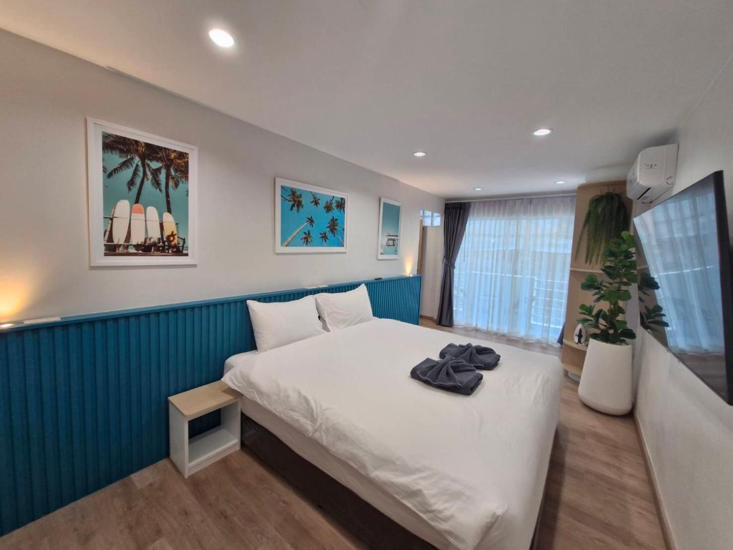Deluxe Suite with City View